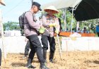Gelorakan-Swasembada-Pangan-Wakapolres-Pamekasan-Pimpin-Penanaman-Jagung-di-Pagantenan
