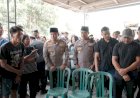 Polres-Kediri-Dampingi-dan-Beri-Dukungan-Moril-Keluarga-Korban-KM-Virgo-Transport-8