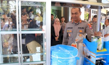 Polres-Malang-Kembali-Salurkan-Bantuan-UMKM-Untuk-Keluarga-Korban-Tragedi-Kanjuruhan