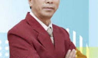 REKTOR-UMSIDA-dan-SANTRI-SAMPAIKAN-DUKUNG-PEMILU-2024-DAMAI-dan-GUYUB-RUKUN