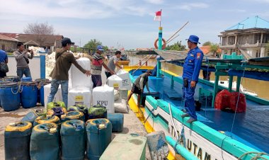 Ditpolairud-Polda-Jatim-Kawal-Pendistribusian-Logistik-Pemilu-Untuk-Wilayah-Kepulauan-di-Jawa-Timur