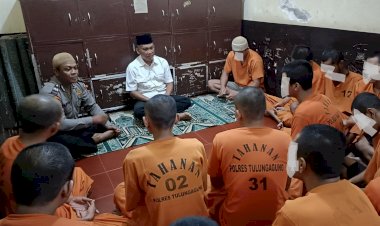 Tingkatkan-Keimanan,-Polisi-Berikan-Bimbingan-Rohani-Kepada-Tahanan-di-Polres-Tulungagung