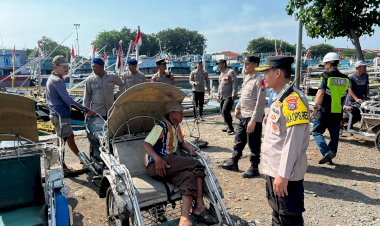 Antisipasi-Arus-Balik-Mudik-Kedua-Polres-Probolinggo-Kota-Siagakan-Personel-di-Pelabuhan-Tanjung-Tembaga