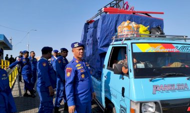 Operasi-Sikat-Semeru-Polisi-Periksa-Kendaraan-dan-Barang-di-Pelabuhan-Jangkar-Situbondo