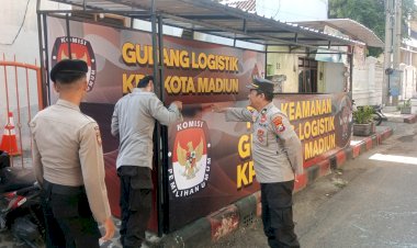 Polisi-Siagakan-Personel-24-Jam-Pengamanan-Gudang-Logistik-KPU-Kota-Madiun