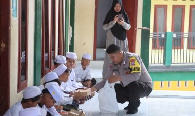 Wujudkan-Program-Asta-Cita-Polres-Probolinggo-Berbagi-Makanan-Bergizi-di-Sekolah