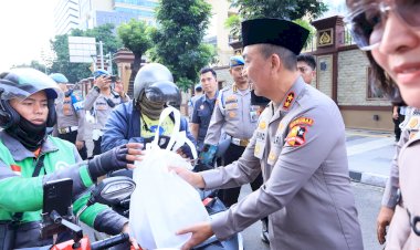 Polri-dan-Media-Bersinergi-Berbagi-Takjil-Serentak-di-Seluruh-Indonesia