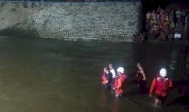 Sinergitas-Polres-Blitar,-TNI,-dan-BPBD-Berhasil-Evakuasi-Korban-Tenggelam-di-Dam-Sungai-Berut-Jatinom