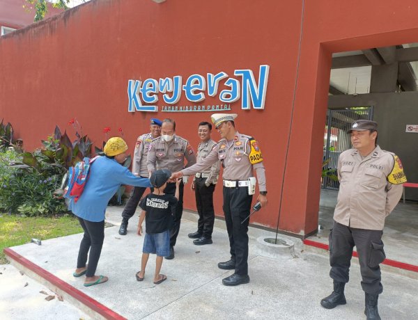 Polres Pelabuhan Tanjungperak Intensifkan Pengamanan di Wisata Pantai Kenjeran Selama Lebaran