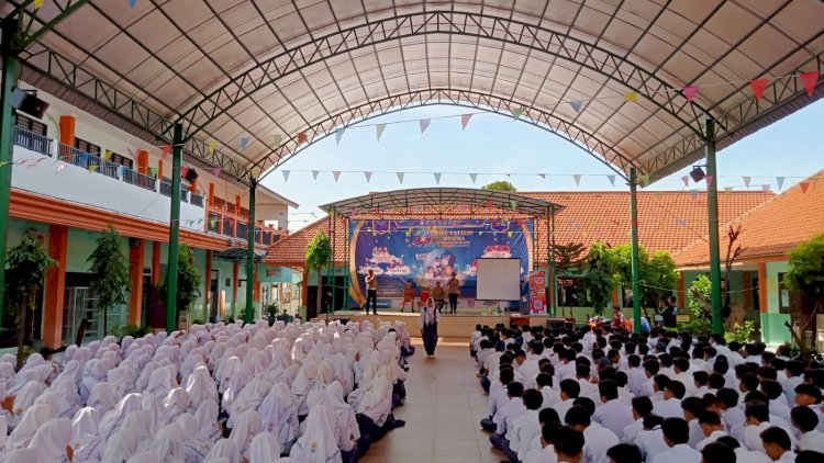 Polsek-Krian-Sosialisasikan-Tertib-Lalu-Lintas-ke-Pelajar