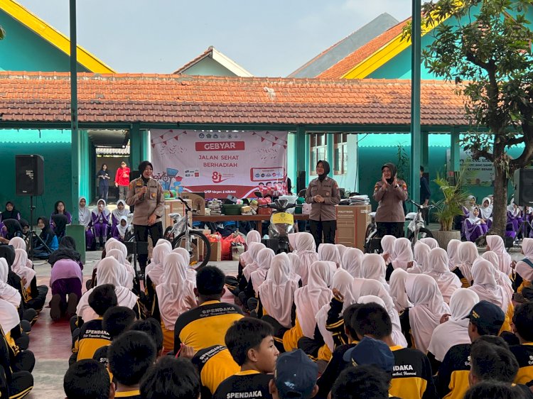 Polwan Goes to School, Edukasi Siswa SMPN 2 Krian tentang Bahaya Bullying, Narkoba dan Kekerasan