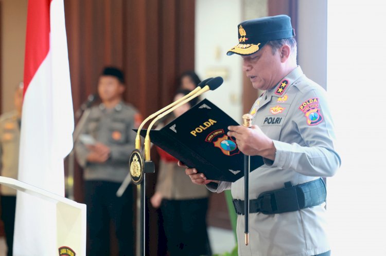 Kapolda Jatim Pimpin Sertijab Kabid TIK dan Sejumlah Kapolres Baru